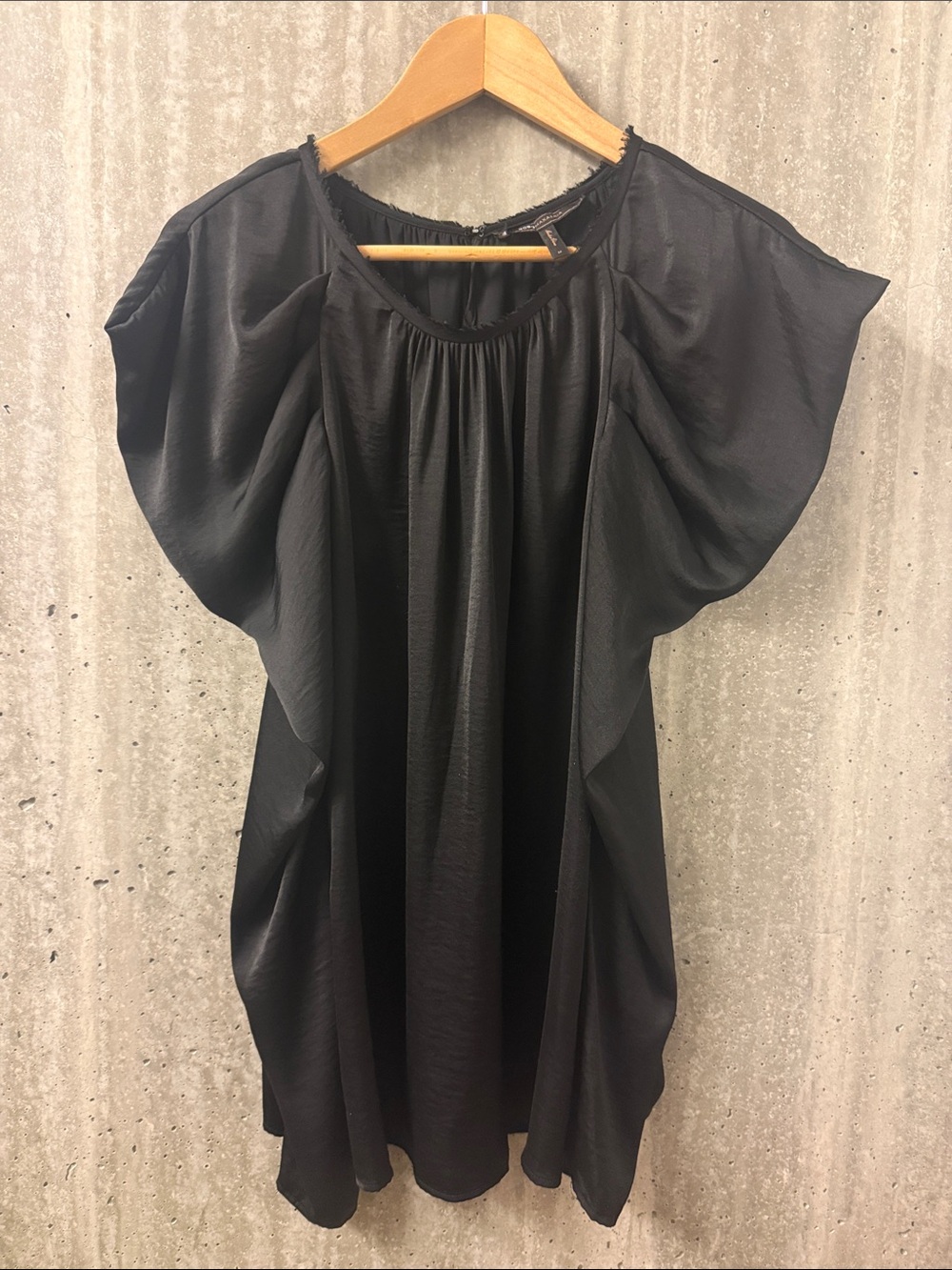 BCBGMAXAZRIA Black Flutter Sleeve Women's Top